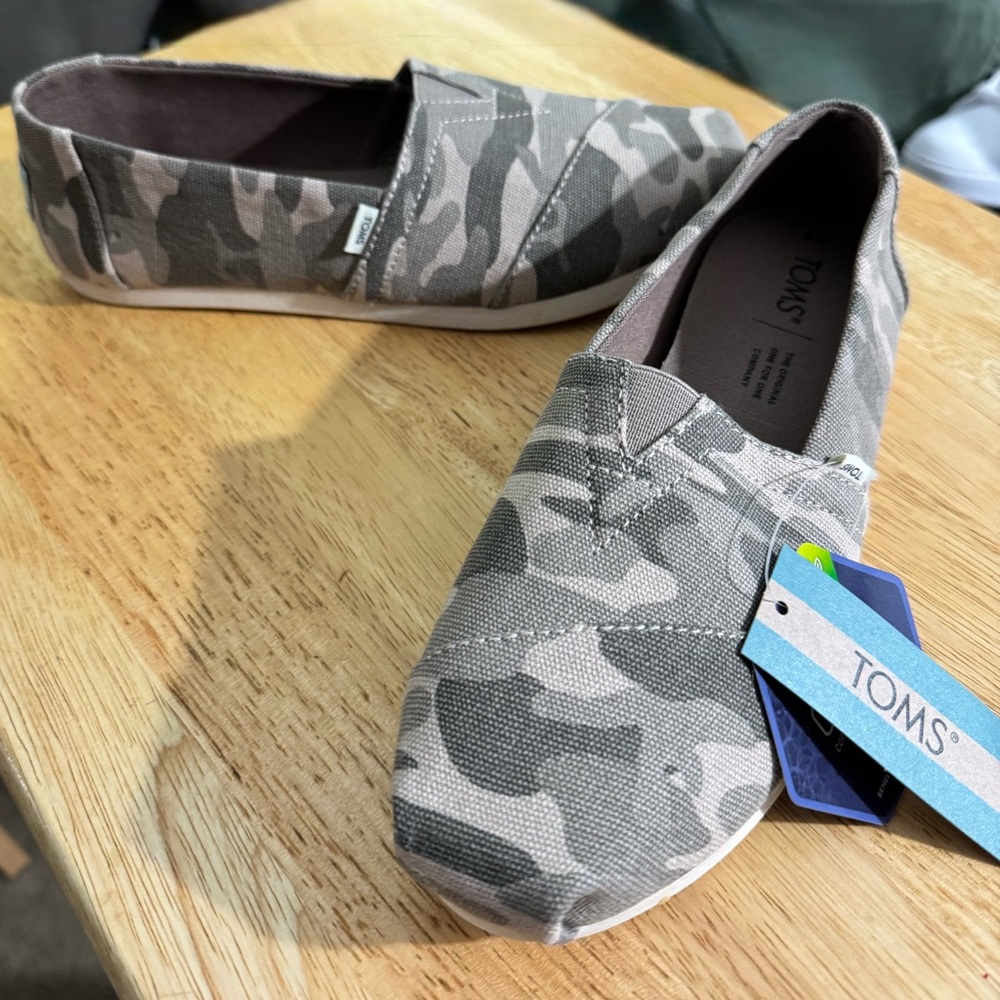 Toms Gray Moccasins Comfortable Slip-On Shoes